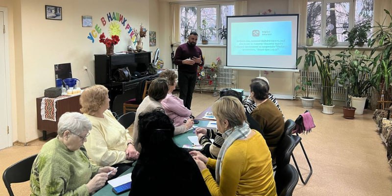 Продовжуємо курс з цифрової грамотності для людей елегантного віку!